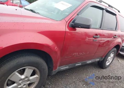 2012 Ford Escape Xlt z USA, uszkodzony, nr VIN 1FMCU0D74CKB67703